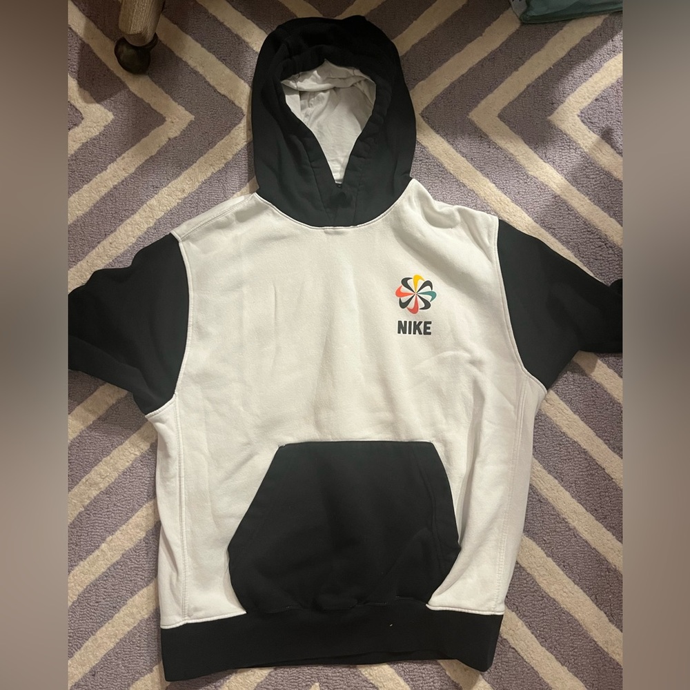 Nike Men’s Sweatshirt